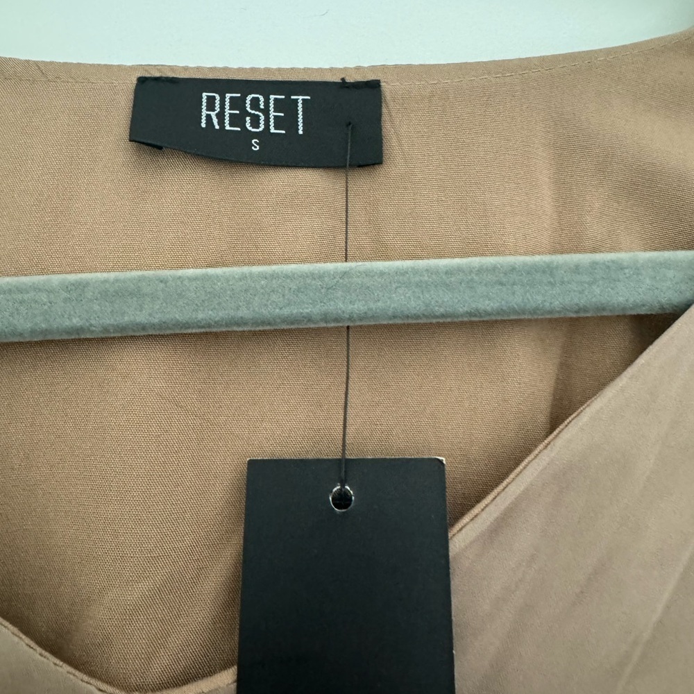 NWT Reset Beige Women's Office Siren Blouse Size Small - Picture 2 of 5